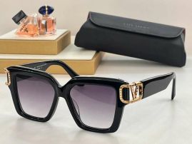 Picture of Valentino Sunglasses _SKUfw52329389fw